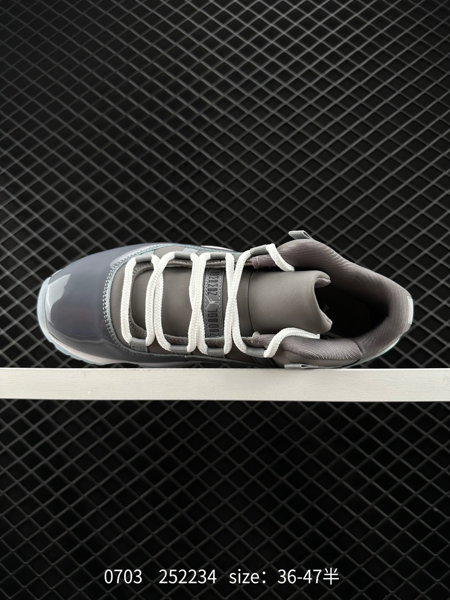 Nike Air Jordan 11 Retro Low